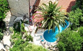 Sunny Villa, With Pool, Bbq, View, Parking